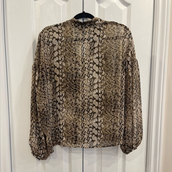 I-N-C - Office Wear Chic Animal Print Snake Pattern Blouse with Tie Neck Size M - Picture 2 of 4